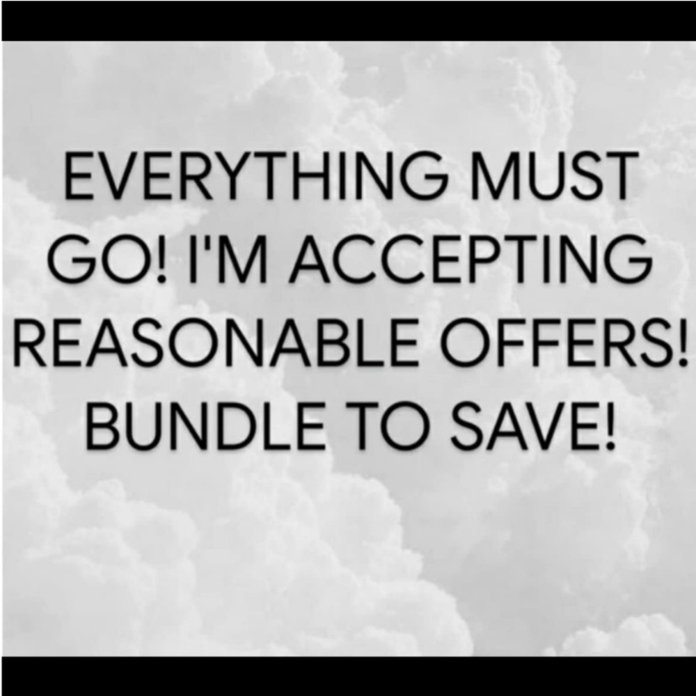 ✅✅✅✅✅I AM ACCEPTING EVERY OFFER WITH IN REASON✅✅✅✅✅

MAJOR CLOSET CLEANOUT